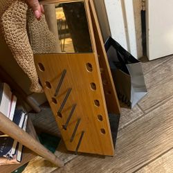 sunglass stand / storage