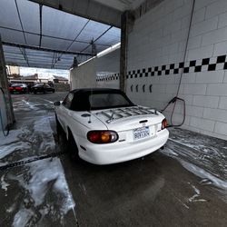 1999 MAZDA MIATA (CLEAN TITLE & TAGS 2024)