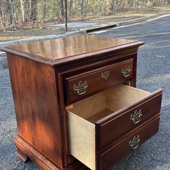 Solid Wood. Nightstand 