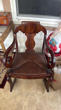 Vintage rush rocking chair