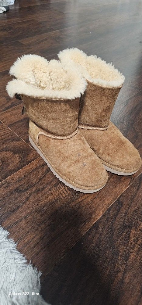 UGG