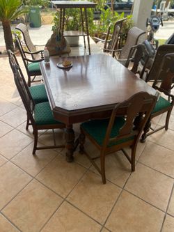 Wooden Dining Table with 6Chairs