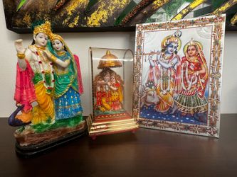 Krishna & Radha Figurines and metallic Print