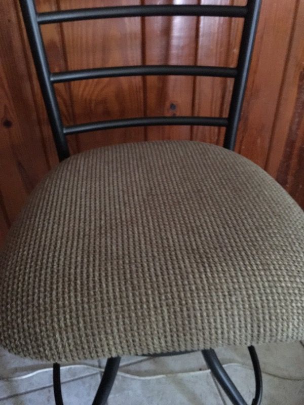 Swivel bar stools