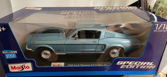 Maisto 1:18 Special Edition 1968 Ford Mustang GT Cobra Jet Blue Diecast Model