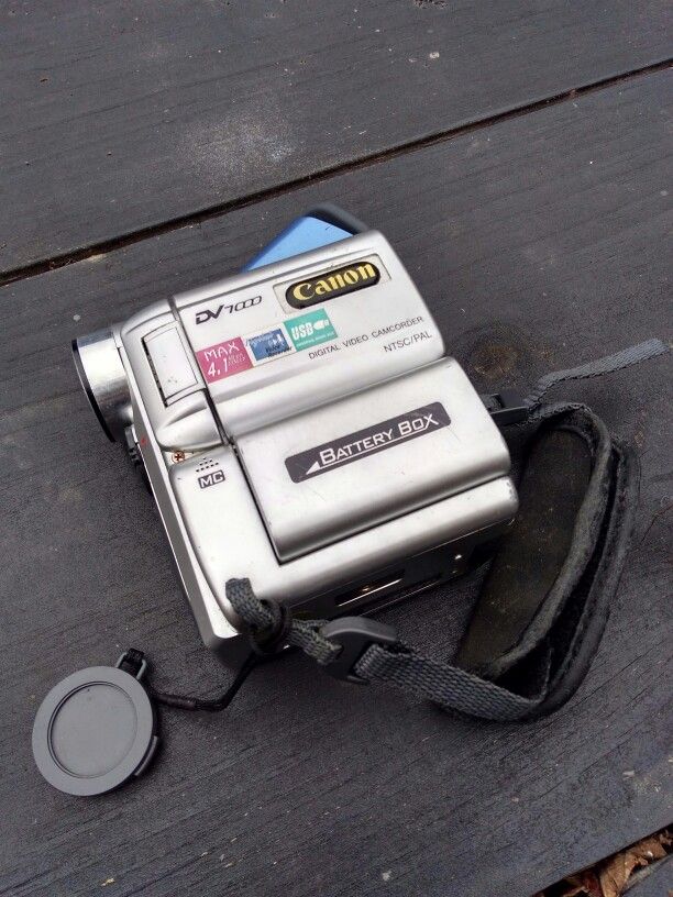 Canon DV1000 Digital Video Camcorder