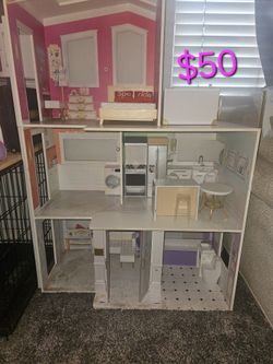 Rainbow High  House  Kids Playing