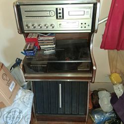 Stereo  record player A  track tape player stereo