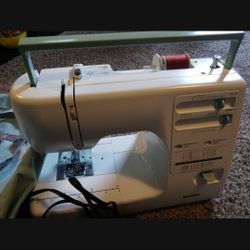 SEWING Machine KENMORE