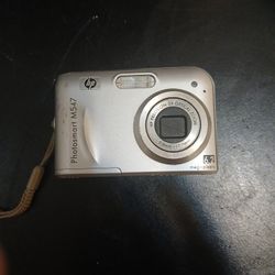 Small Camera Photos mart M547 6.2 Mega Pixels