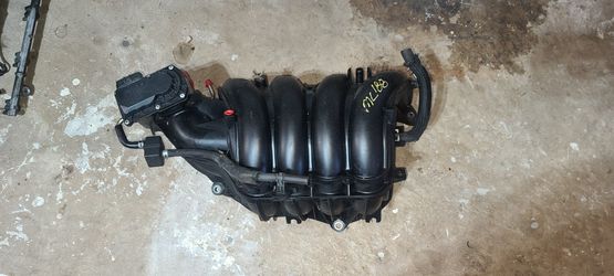Toyota 2.4L - Parts - LOOK At pictures 