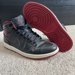 RARE Nike Air Jordan 1 Mid Black-White-Red (2015 Release) Mens Size 10.5