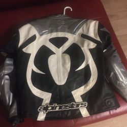 Very Nice Riding Leather Jacket With Armor