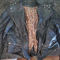 PRETTY ATTITUDE LEATHER JACKET WITH ZIPPERS AND STUDS // SIZE L // BRAND NEW!