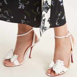 Authentic Louboutin Miss Valois Patent Leather Bow Accent Heels Size 38.5