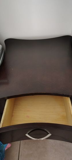 End Table Sturdy $10