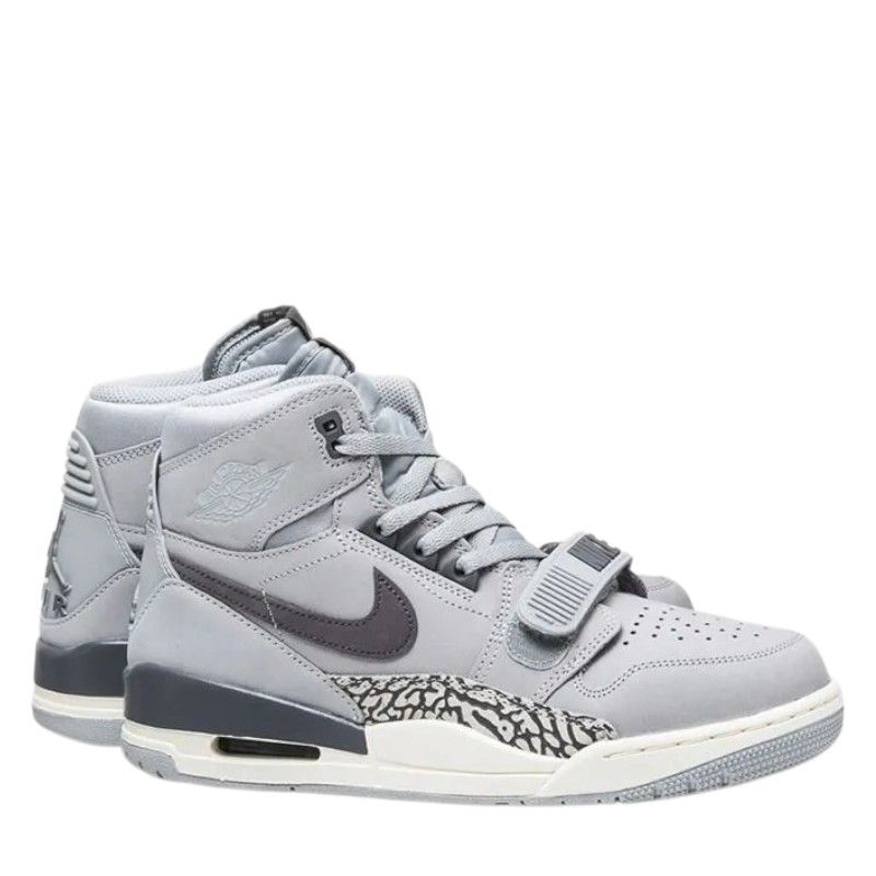 NIKE AIR JORDAN LEGACY 312 MENS SNEAKERS