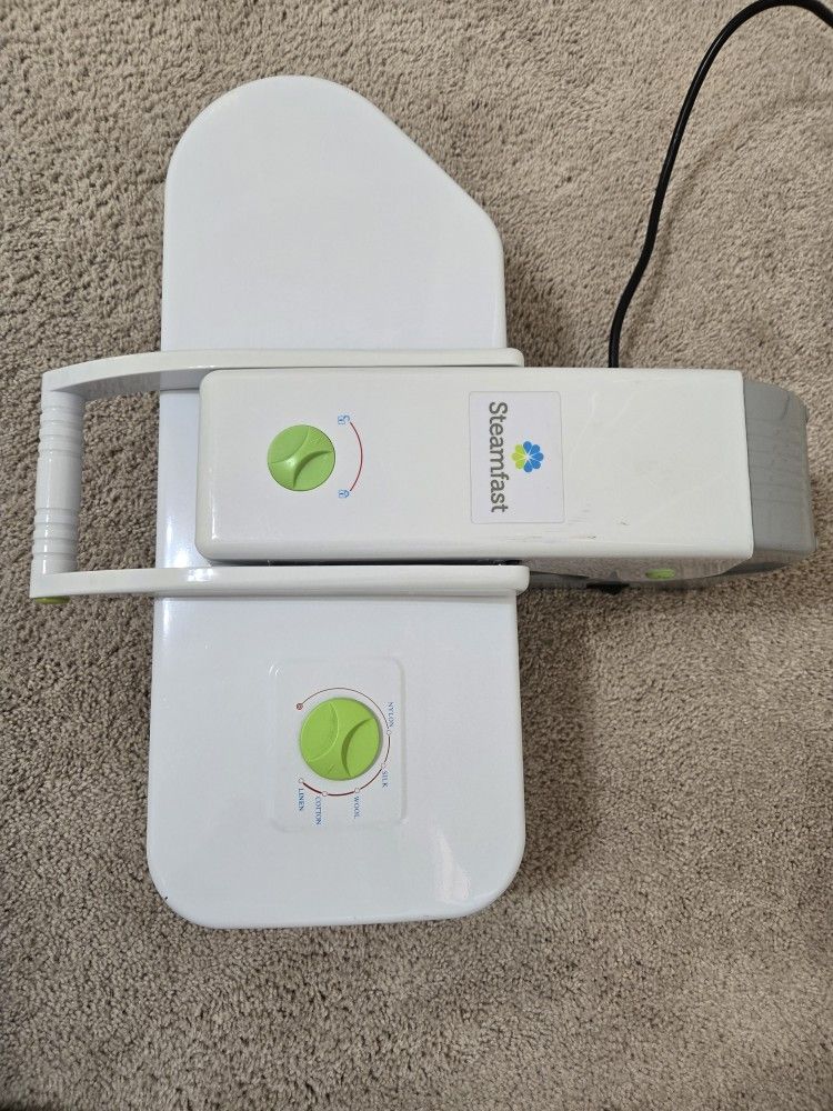 Steamfast SP-660 Steam Press with Multiple Fabric Settings
