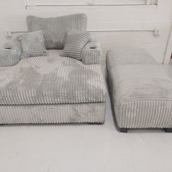 Fluffy Chair With Ottoman 