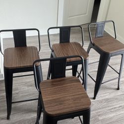 Metal Barstools Set of 4 Counter Bar Stools with Wood Top Low Back Matte Black