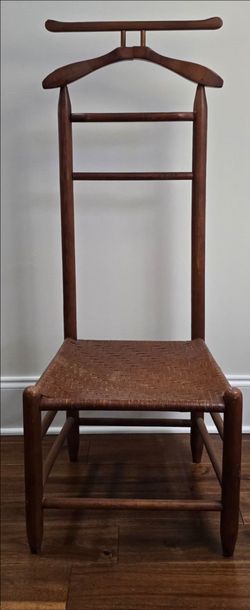 Vintage Mid Century Modern Gentleman's Valet Butler, Woven Splint Seat  Suit Hanger Dressing Chair