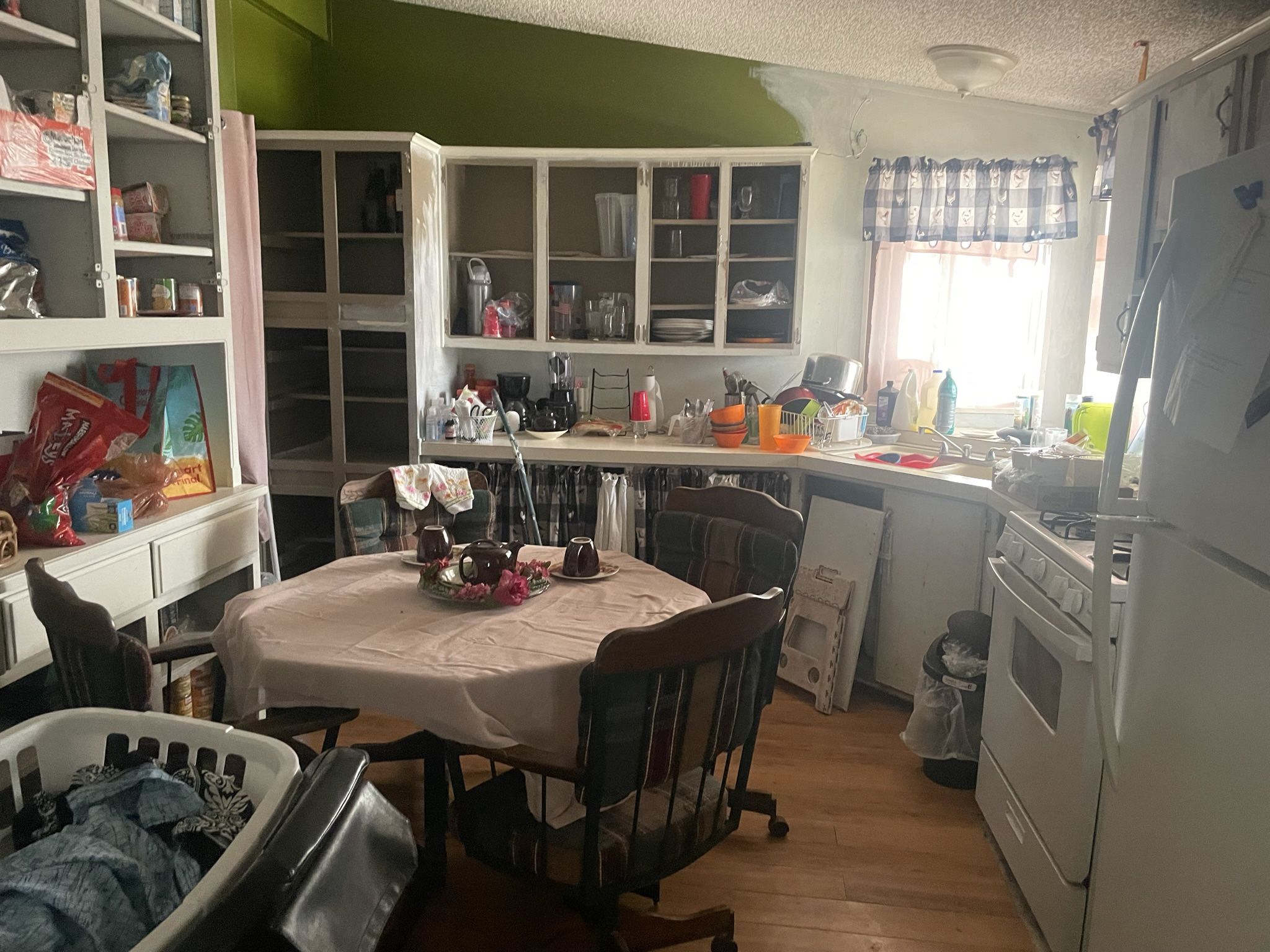Offers Will Be Considered For The Double Wide 1000 Sq Ft 3/2 Mobile Home Must Qualify For Mapache Park Stockton 2 Min From Freeway As Is Where Is