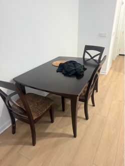 Dining room table