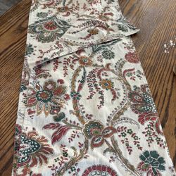 Floral Paisley Table Runner