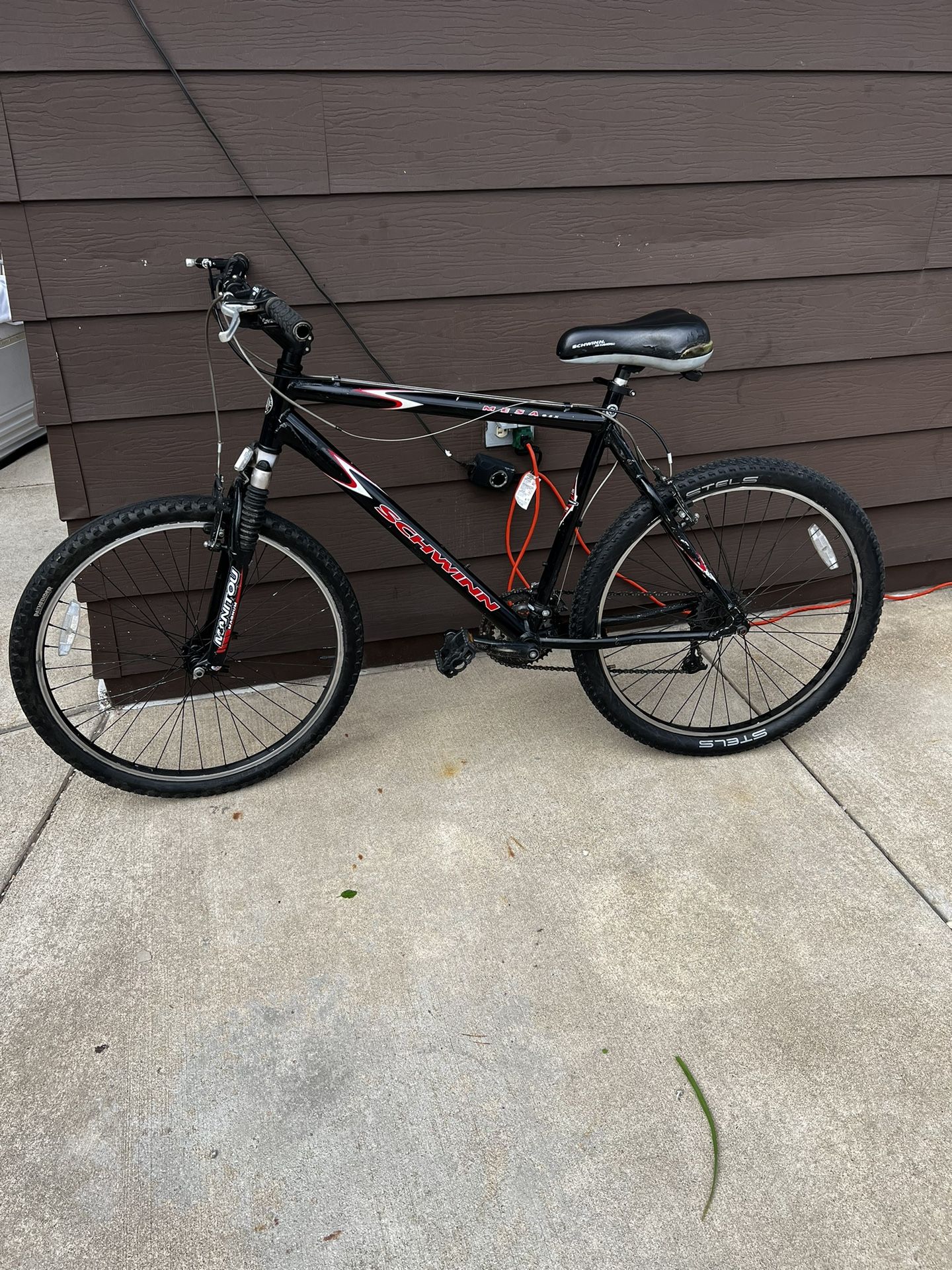 Schwinn 28 Inch Bike
