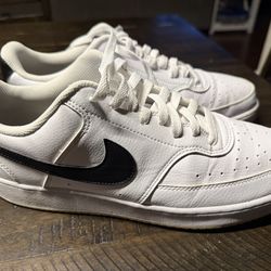 Nike Court Vision Low - Size 11