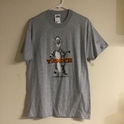 DISNEYLAND TIGGER LARGE ASH GRAY TEE SHIRT - BRAND NEW WITH TAGS; STRAIGHT OUTTA DISNEYLAND 