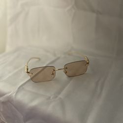 Brand New Designer Style Sunglasses.