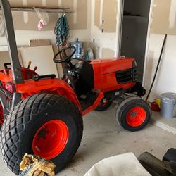 Kubota B2710 Tractor 