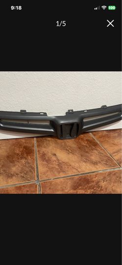 Grill 2003-2005 Honda Accord sedan Good Cond $75
