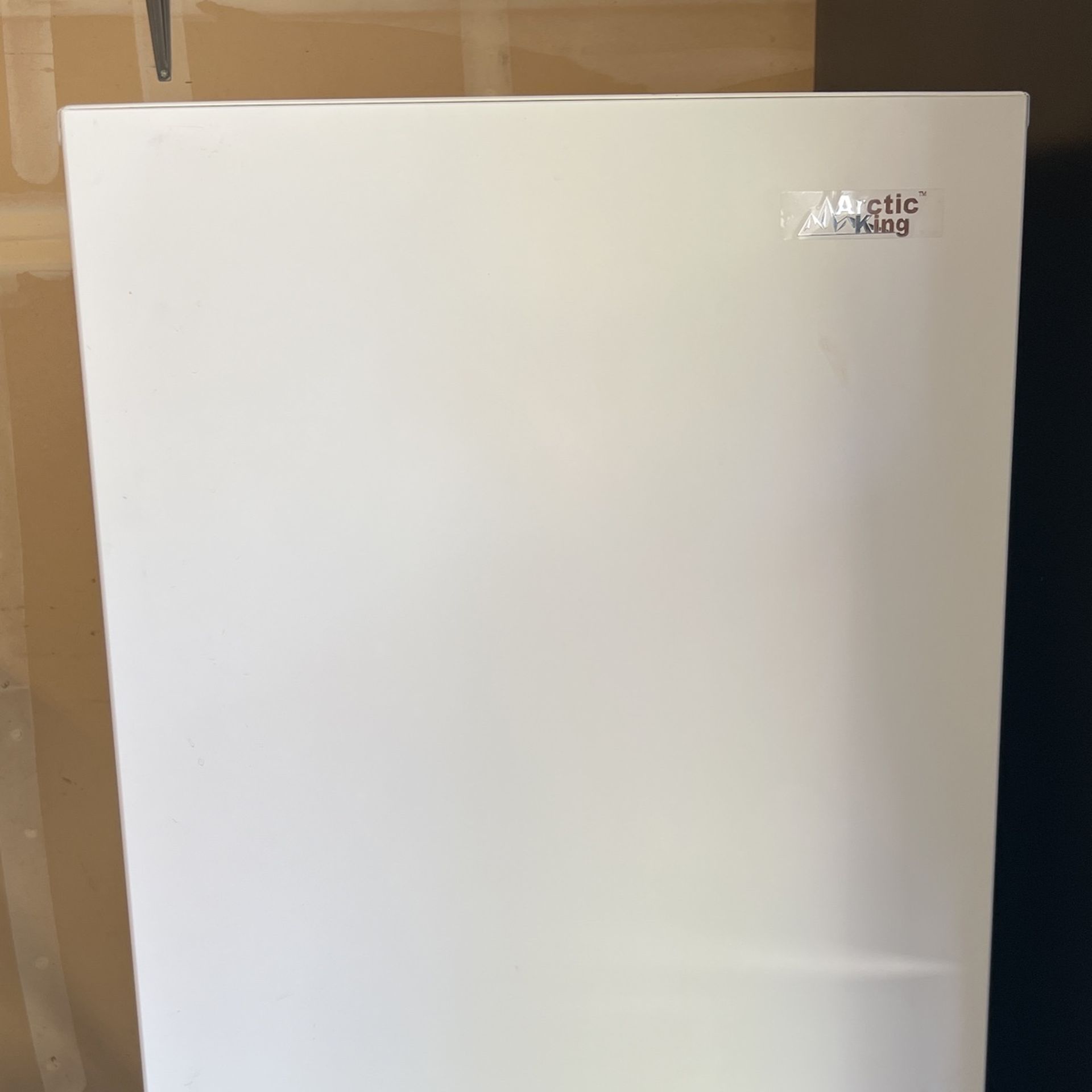 Medium Arctic King Fridge