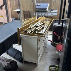 Solid Wood Dresser With mirror