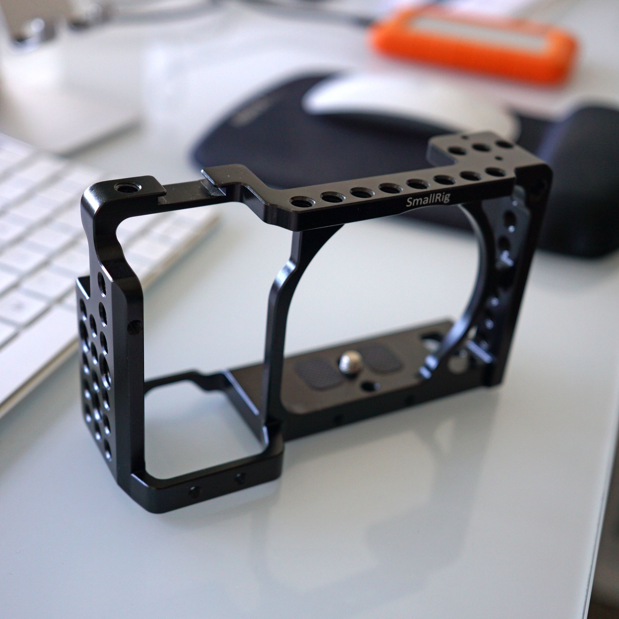 SmallRig Camera Cage (SKU: 1661) - Sony A6000/A6300/A6500/NEX-7
