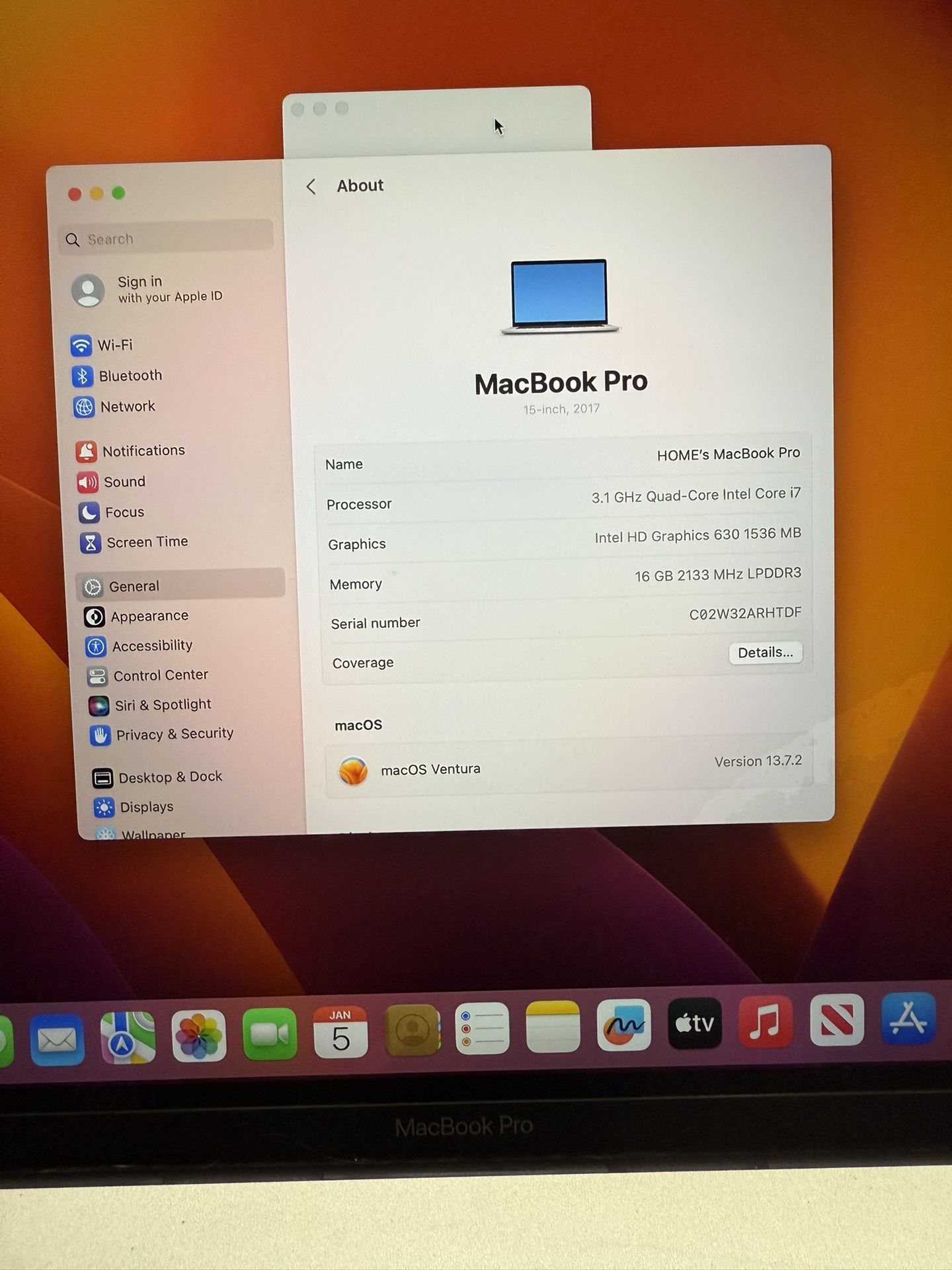 Macbook Pro 2017 Model A1707 In Good Condition 15”