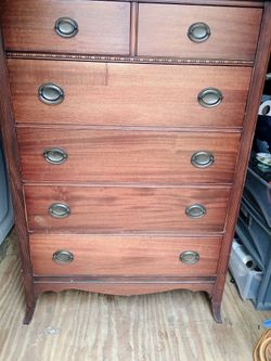 Very nice Antique chester drawer nice accent piece very clean a little ware on top shown in picture