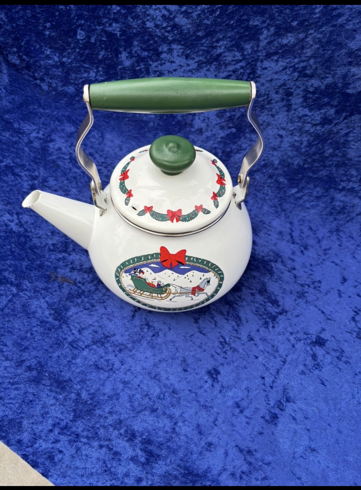 Tea kettle