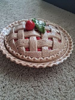 Vintage cherry pie keeper with lid