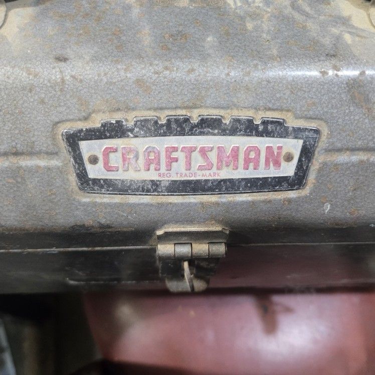 Vintage Craftmans 20 Inch metal Tool Box With Tray