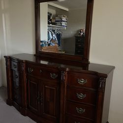 Broyhill Dresser with Mirror 