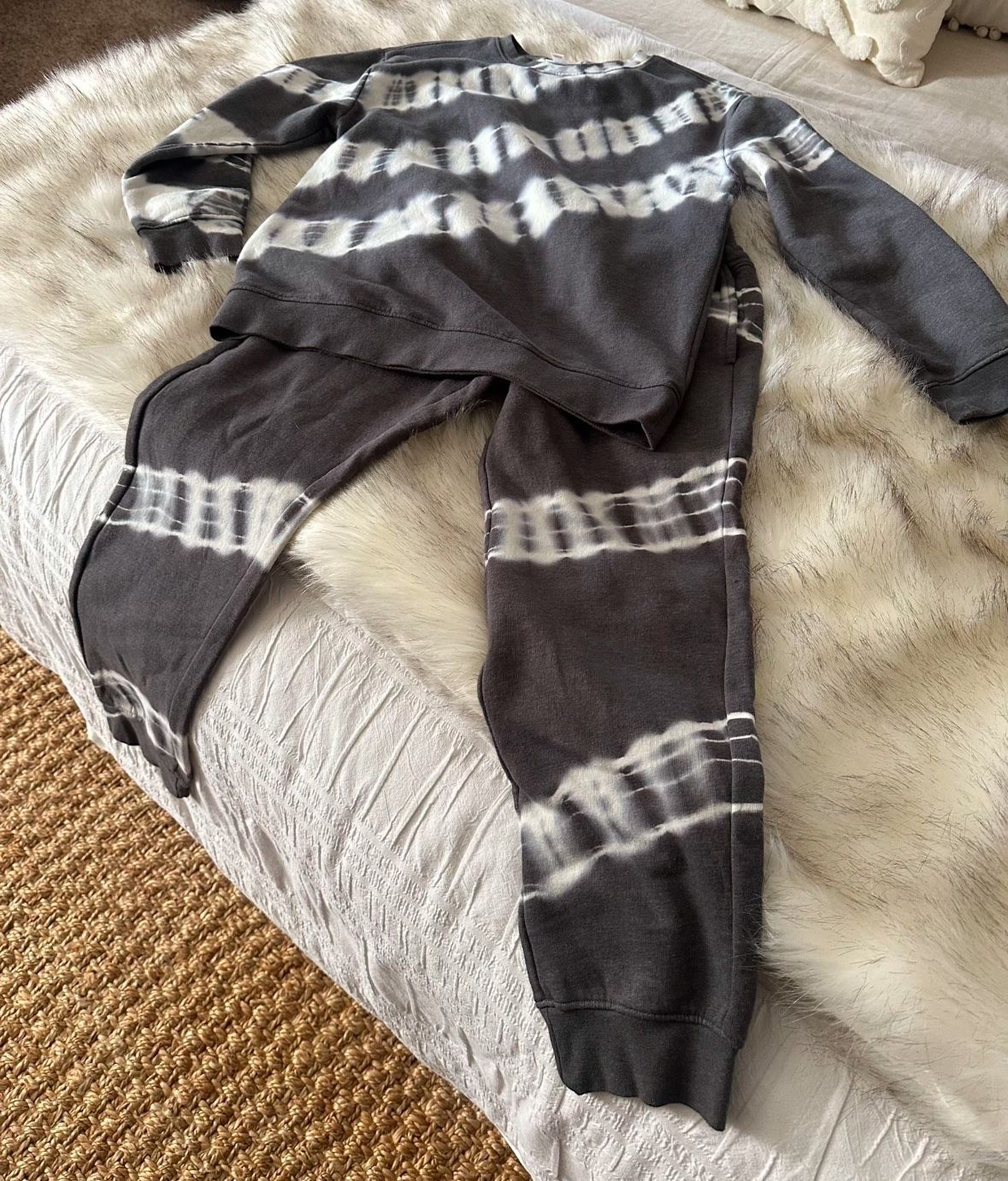 Kids Cat & Jack Tie-Dye Fleece Crew And Jogger Set-Size 10/12