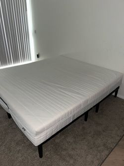 King Size Hybrid Mattress With Bedframe
