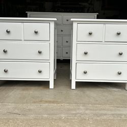 2 White Nightstands