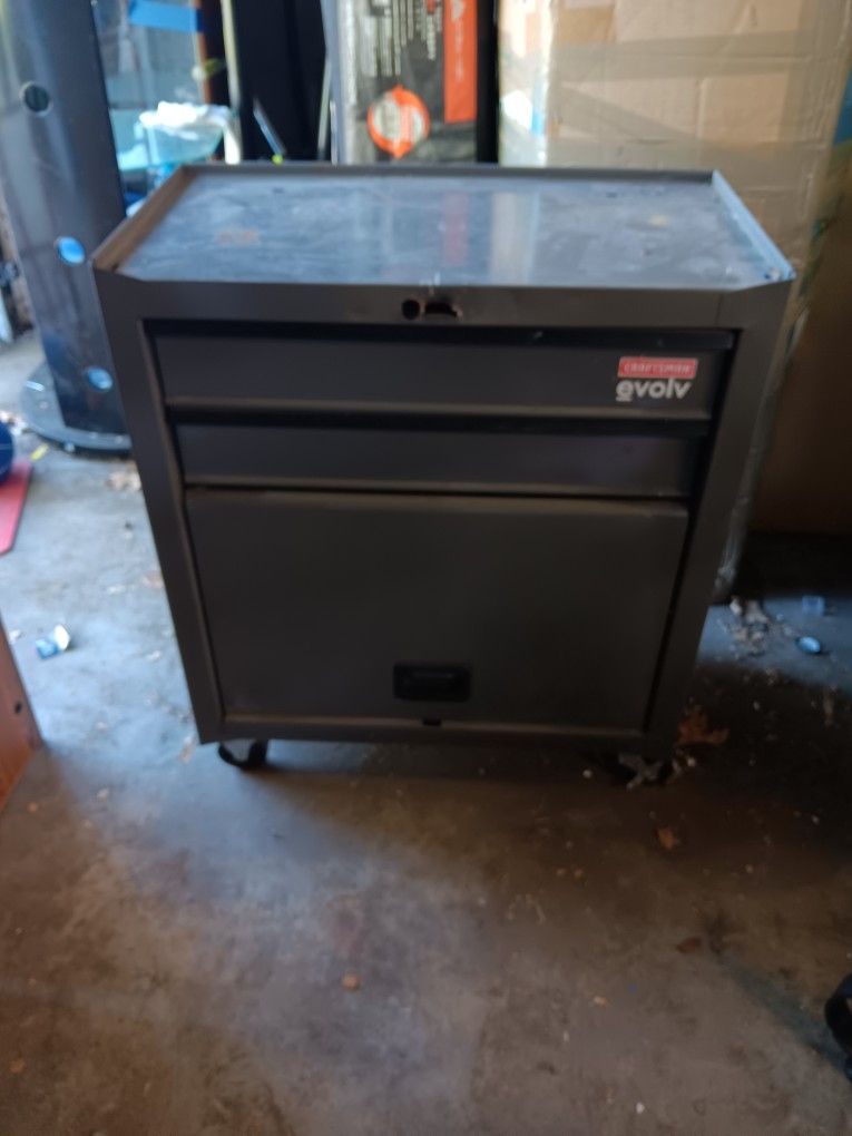 Craftsman rolling tool box with tools