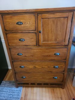 American signature dresser