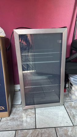 Mini fridge