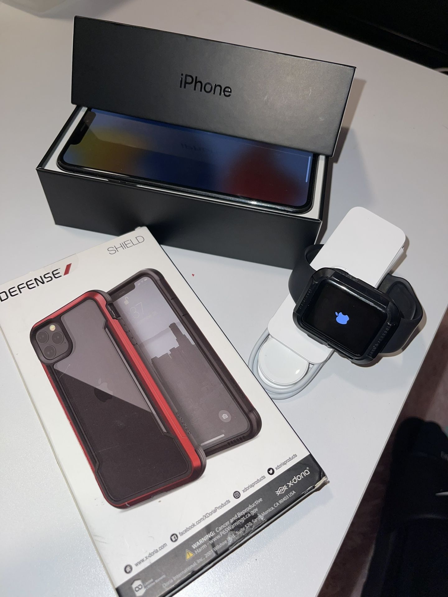 Apple iPhone 11 Pro Max 256gb BUNDLE ‼️READ DESCRIPTION‼️